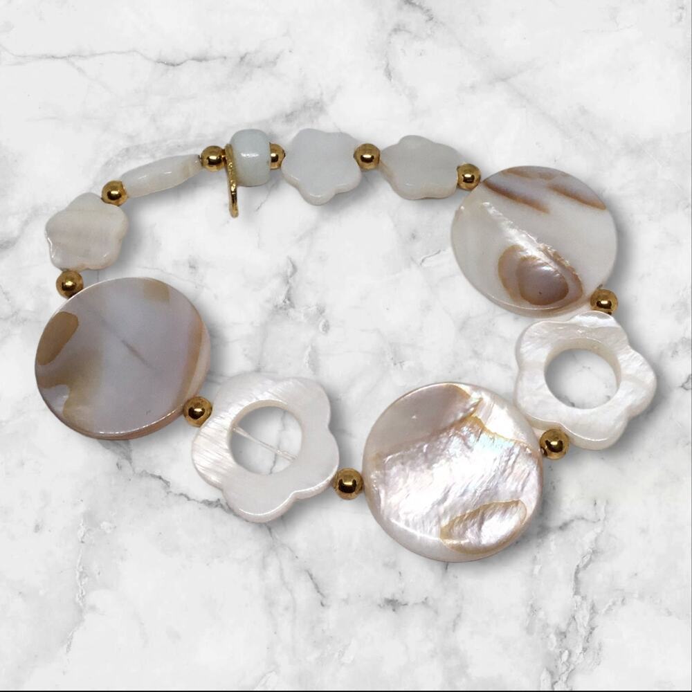 Handcrafted Natural Shell Bracelet Classic Unique Coastal Beachy Vibes Stretch